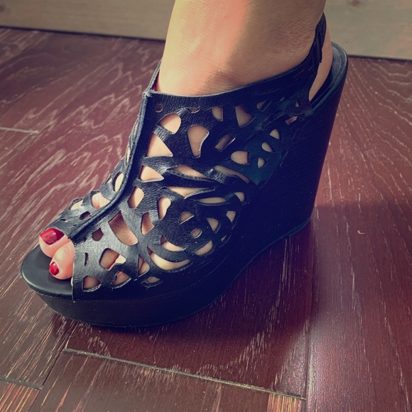 Shoes - Picture 1 of 5